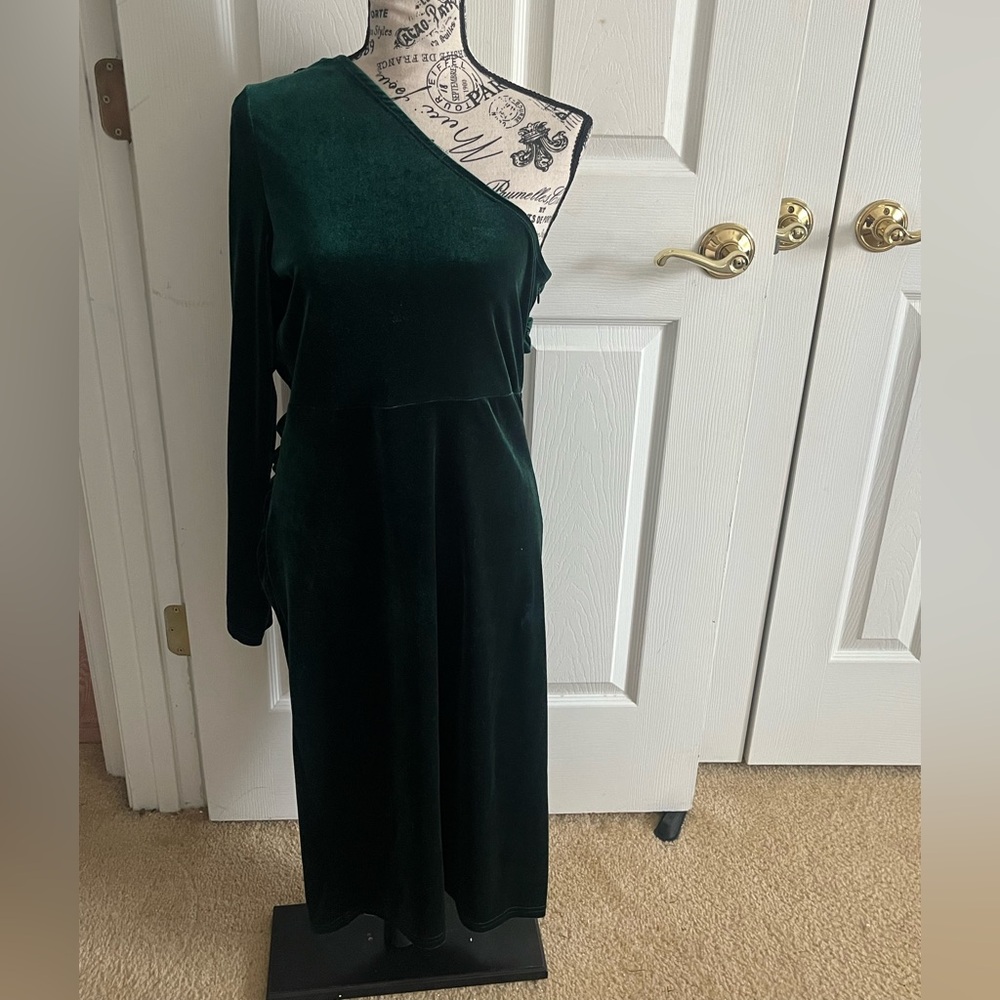 Luxurious Emerald Green Velvet Dress for Special Occasions Size 1XL